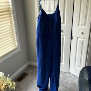 Beautiful blue jumpsuit for the holidays   Worn once